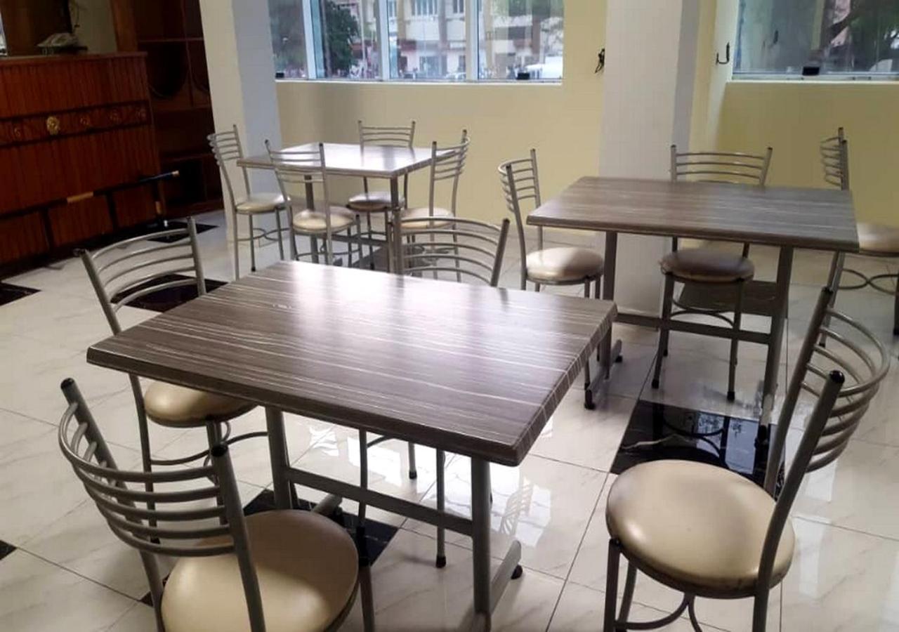 Benin City Center Hotel Котону Екстер'єр фото