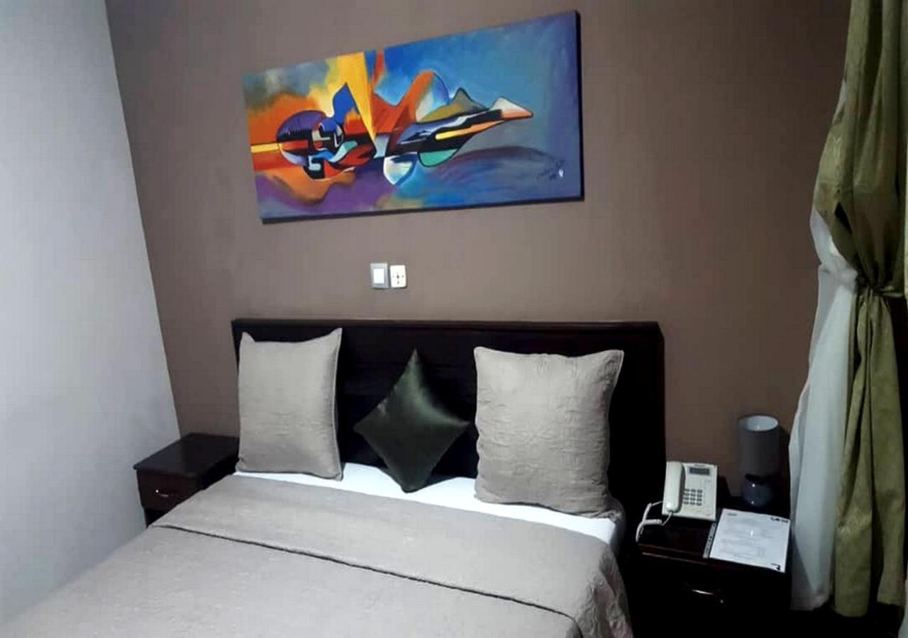 Benin City Center Hotel Котону Екстер'єр фото