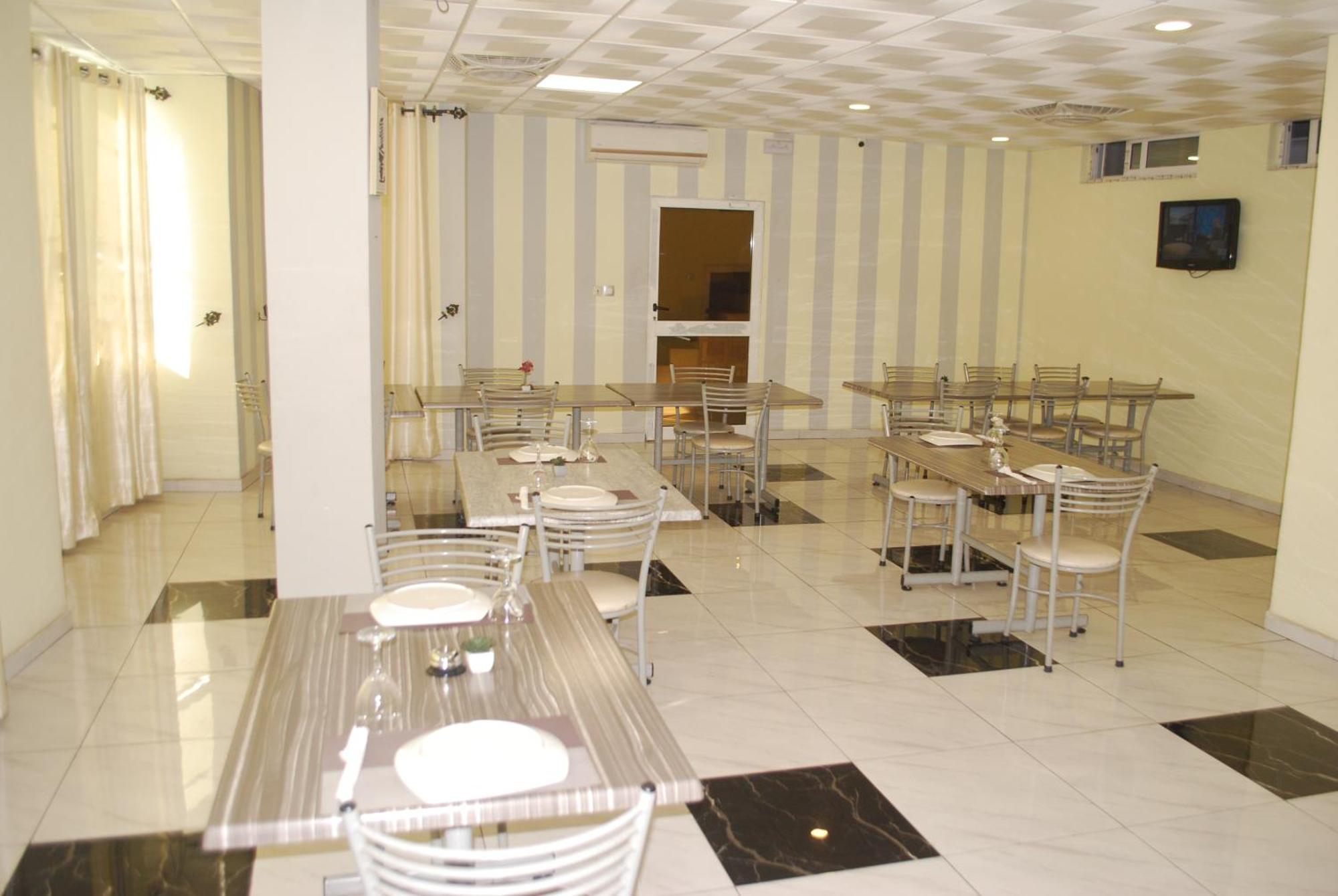 Benin City Center Hotel Котону Екстер'єр фото