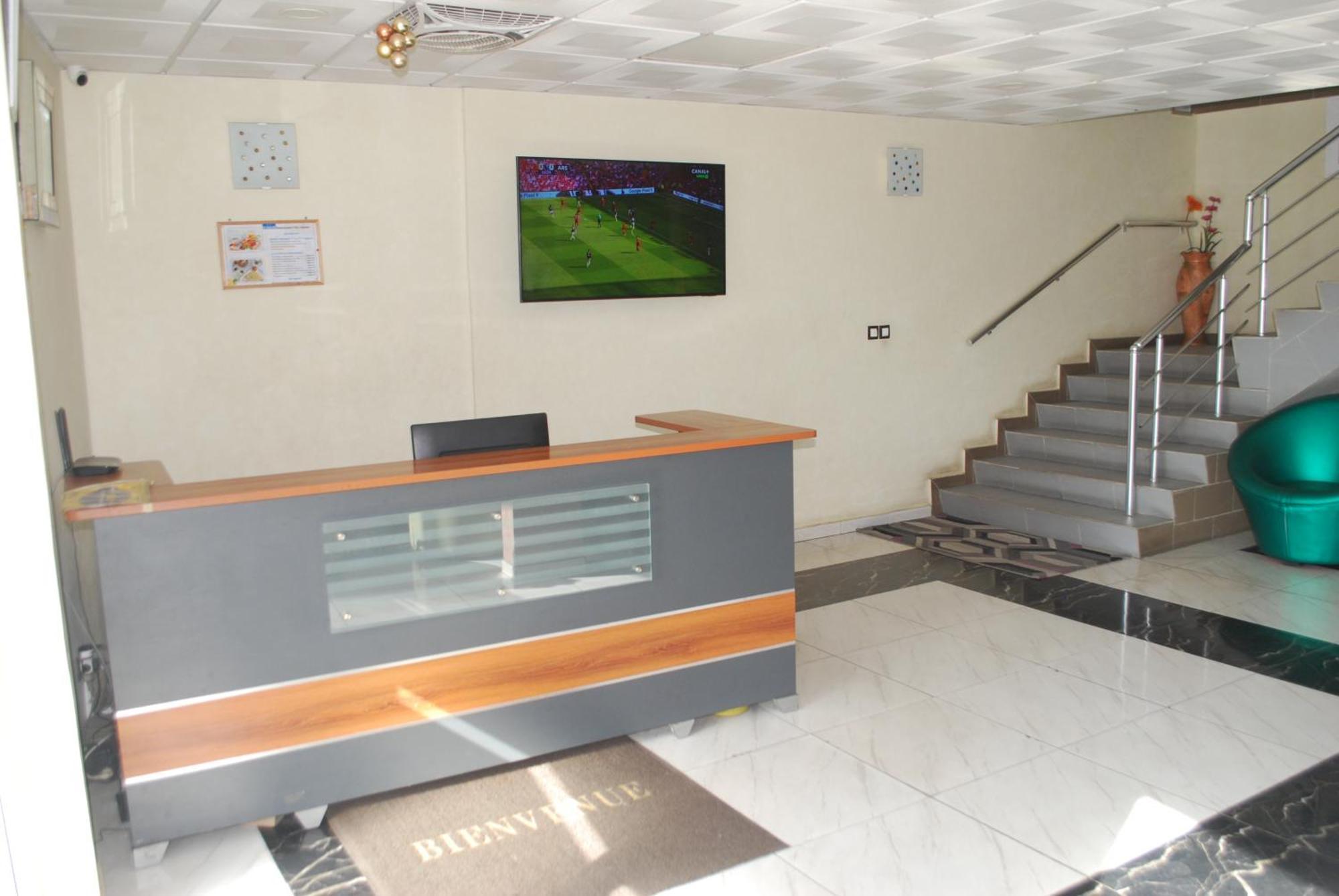 Benin City Center Hotel Котону Екстер'єр фото